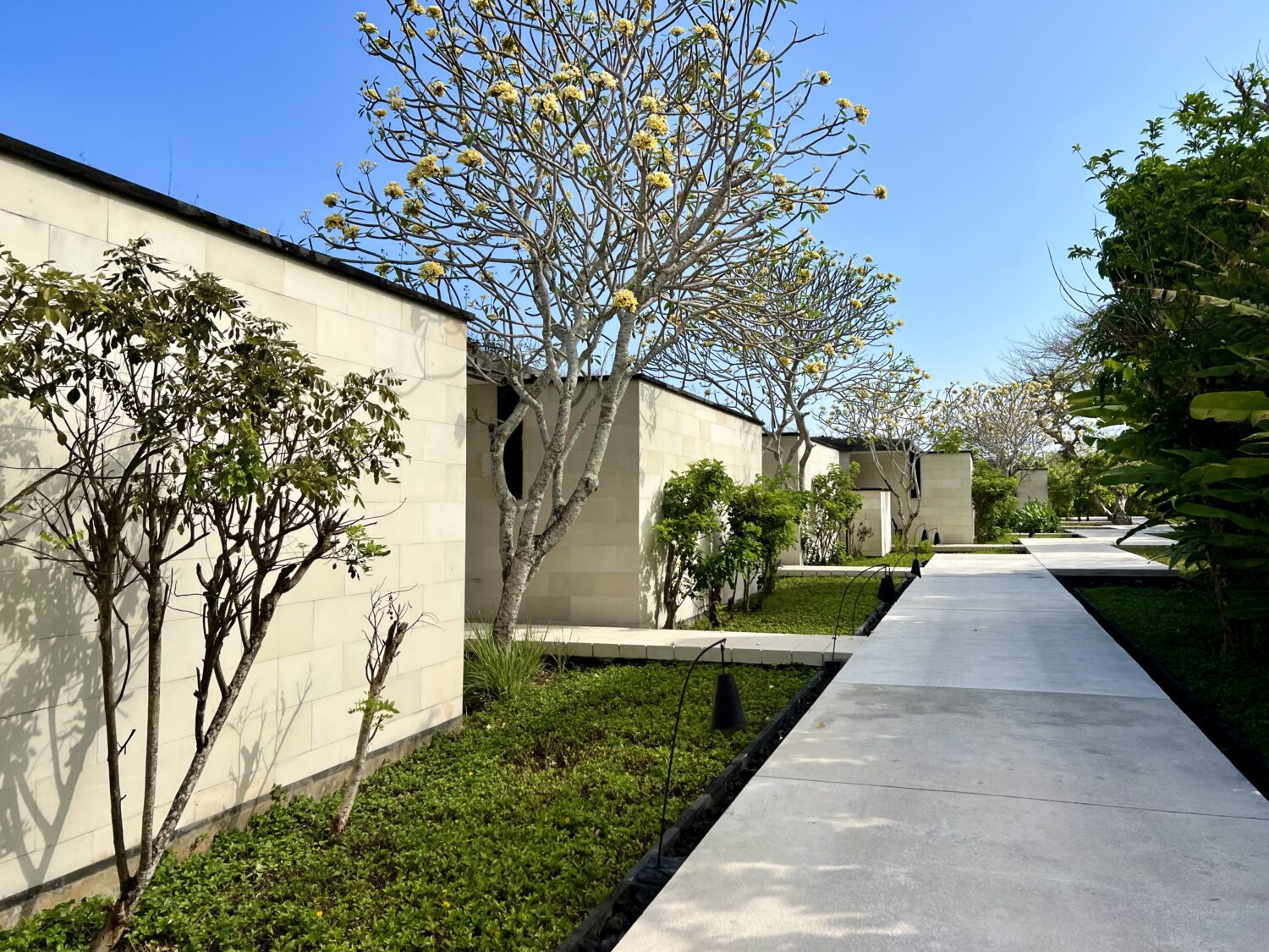 alila villas uluwatu villa entrance