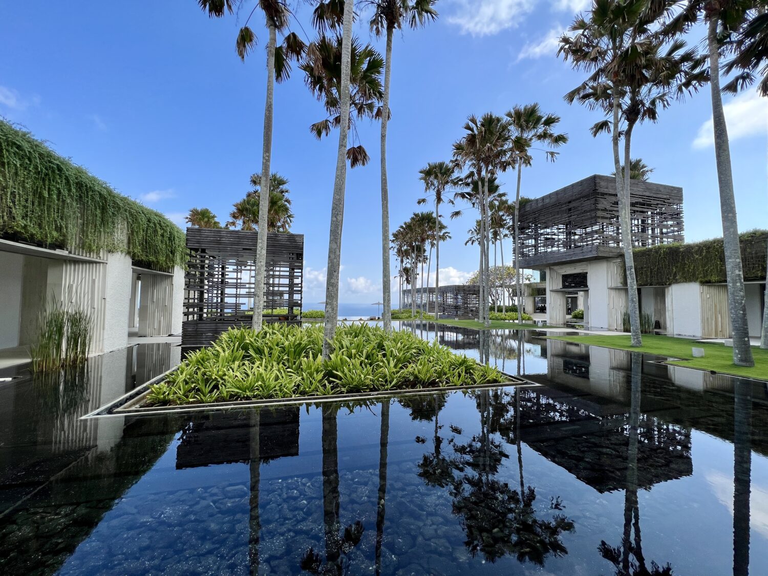 alila villas uluwatu lobby