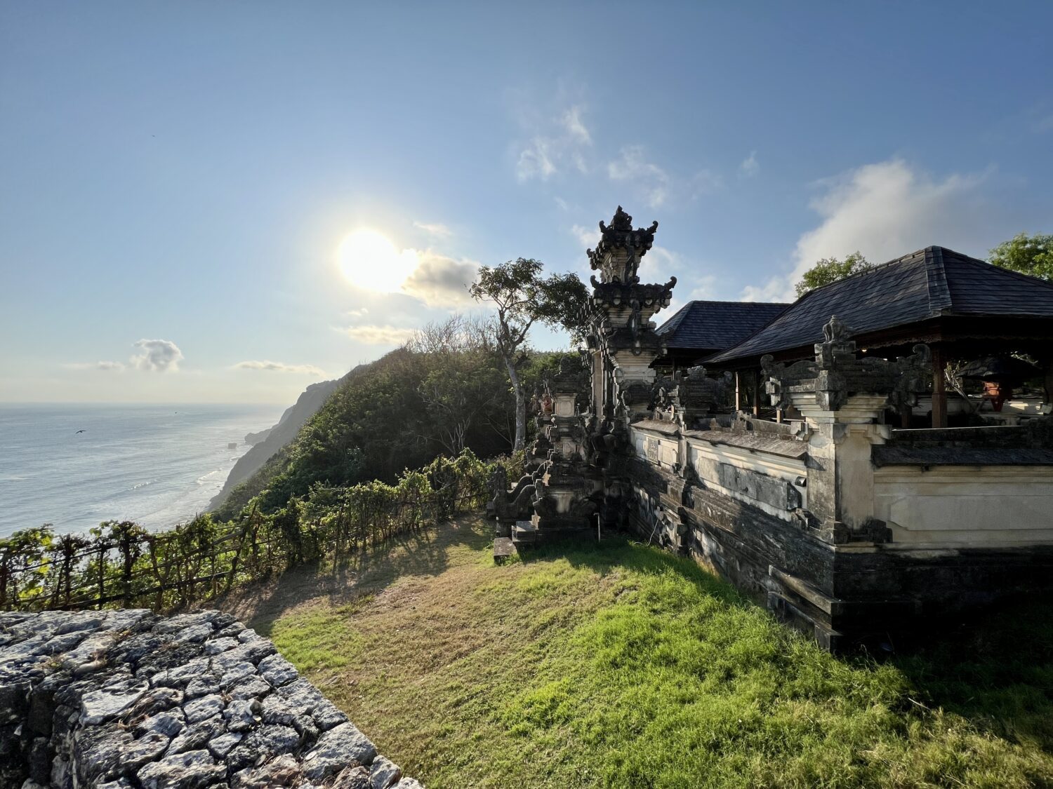 alila villas uluwatu shrine