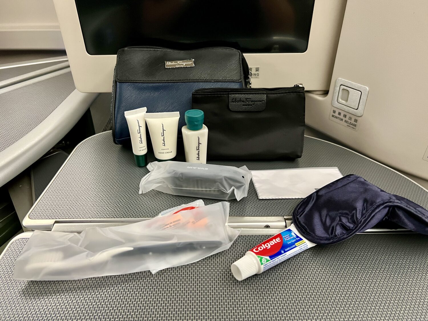 eva air business class kit