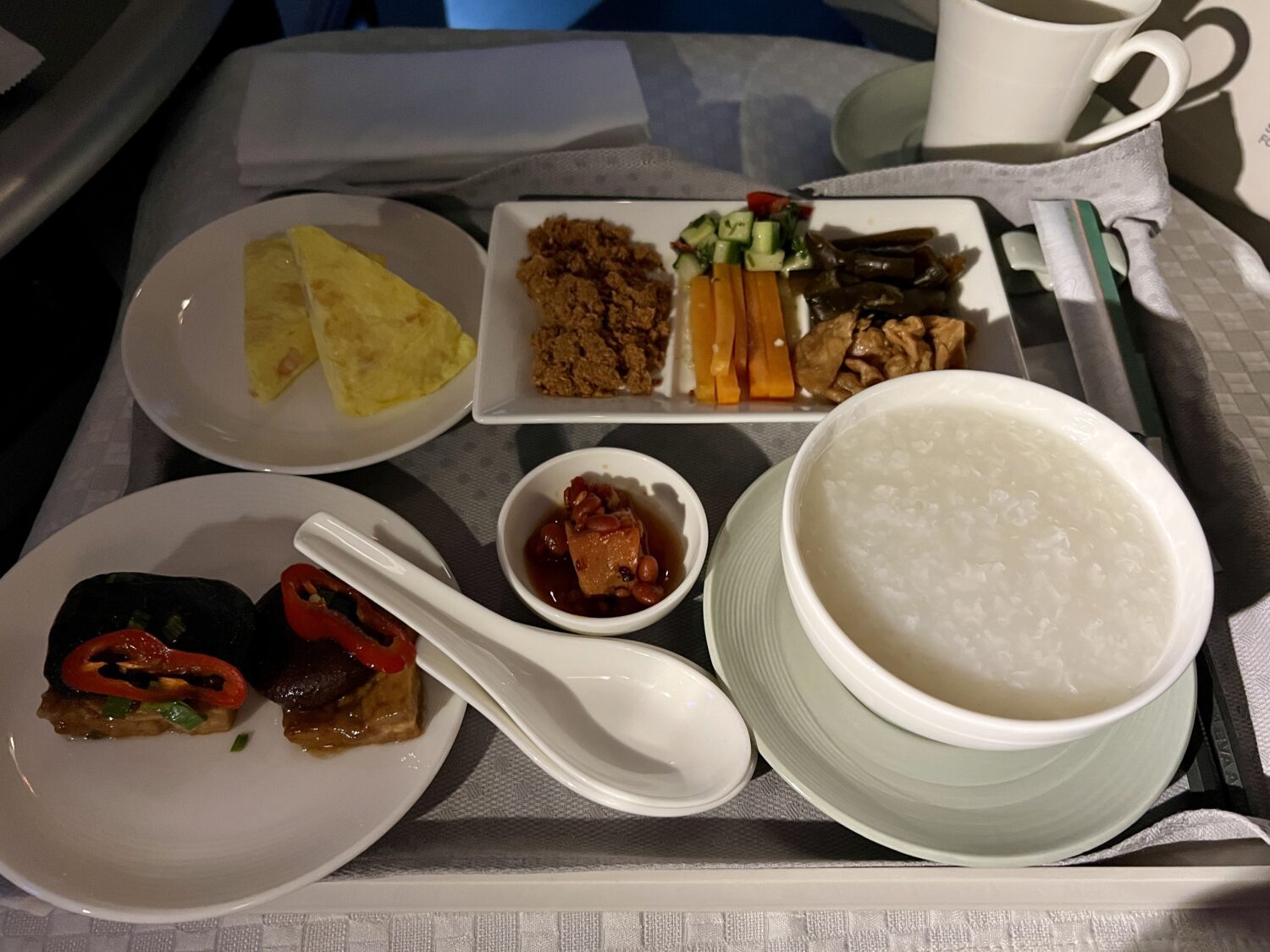 eva air business class breakfast