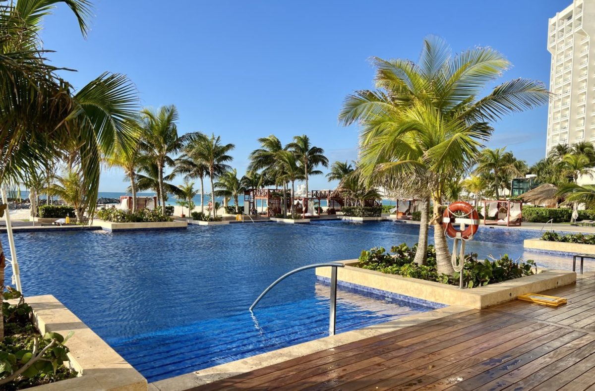 A Gem in the Hotel Zone: A Review of the Hyatt Ziva Cancún All-Inclusive Resort