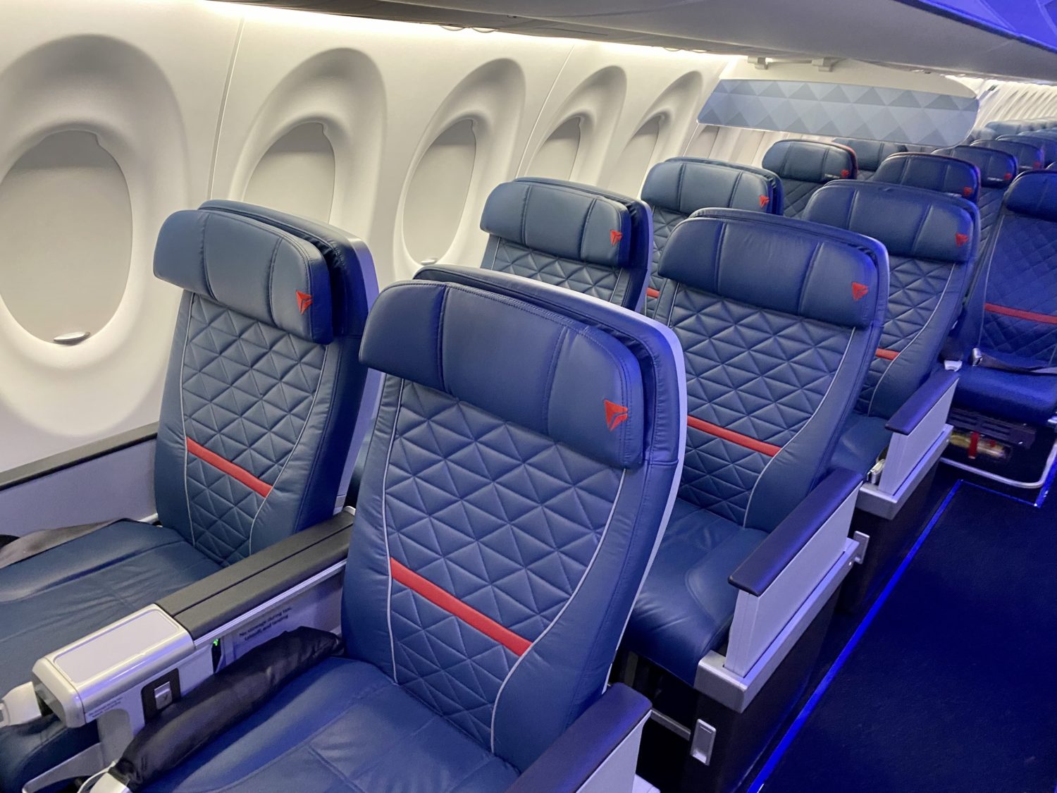 delta first class seats