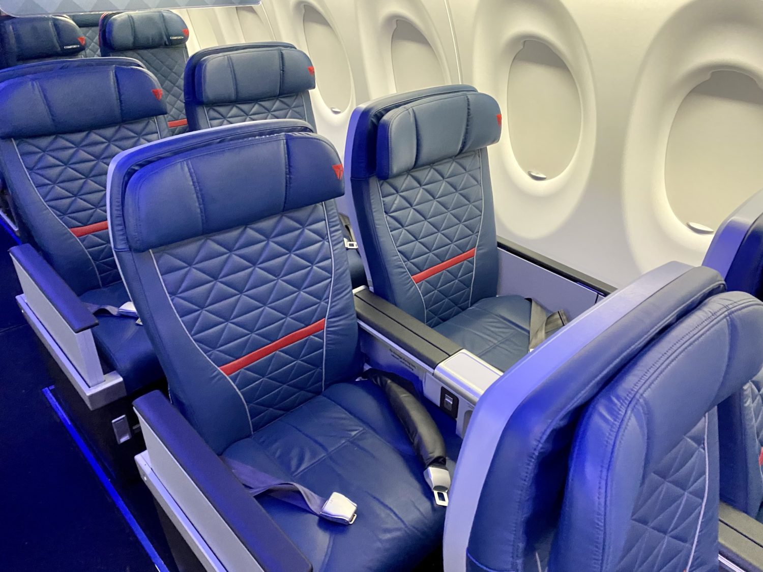 delta first class seats