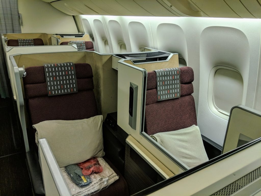 japan airlines business class seats