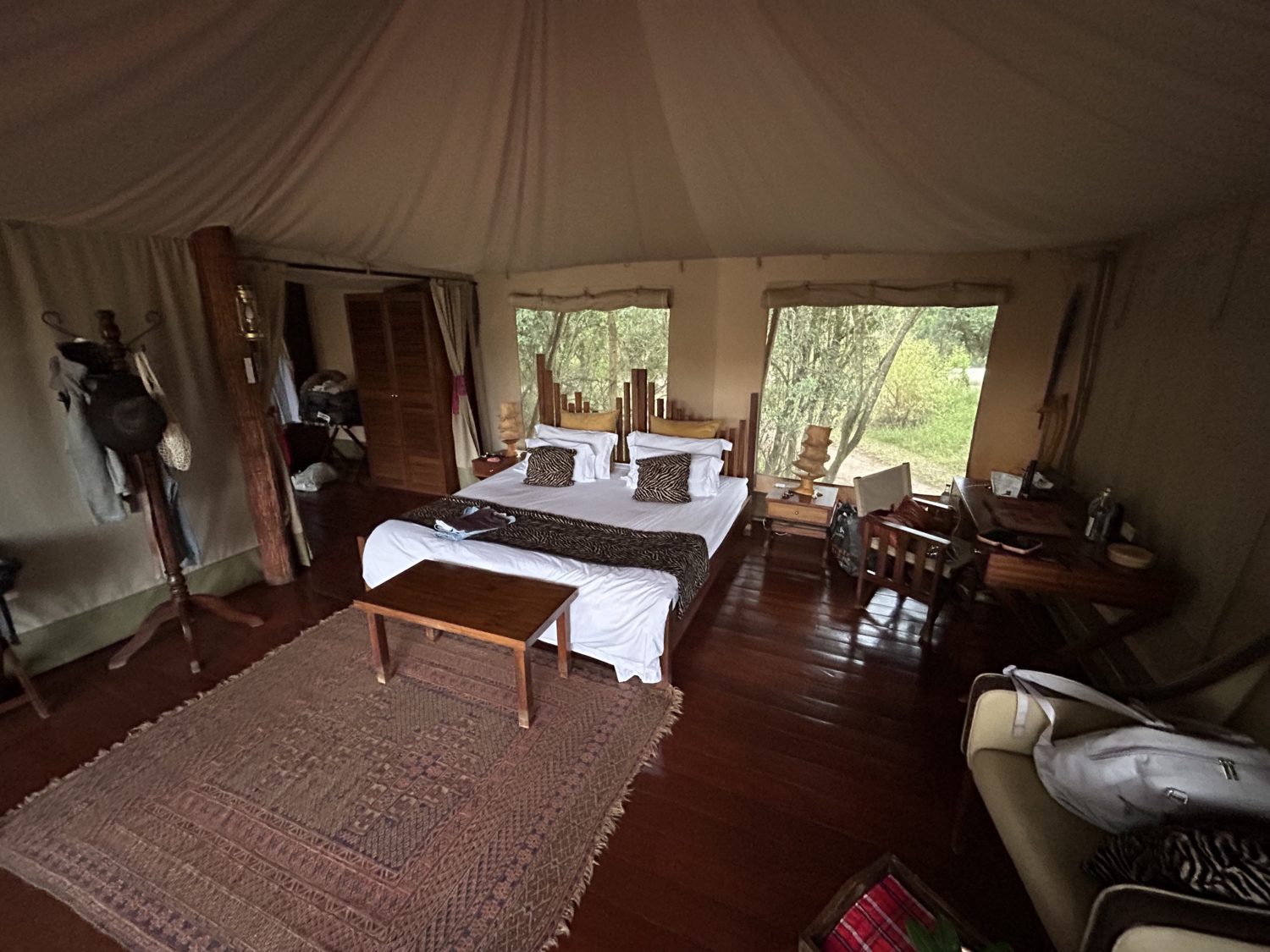 safari lodge bedroom