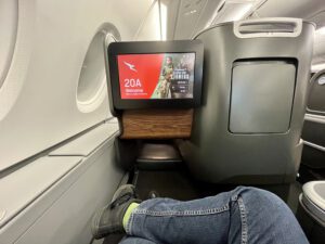 qantas business class seat legroom