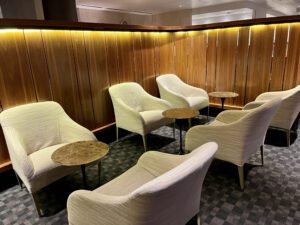 qantas lounge lax seats