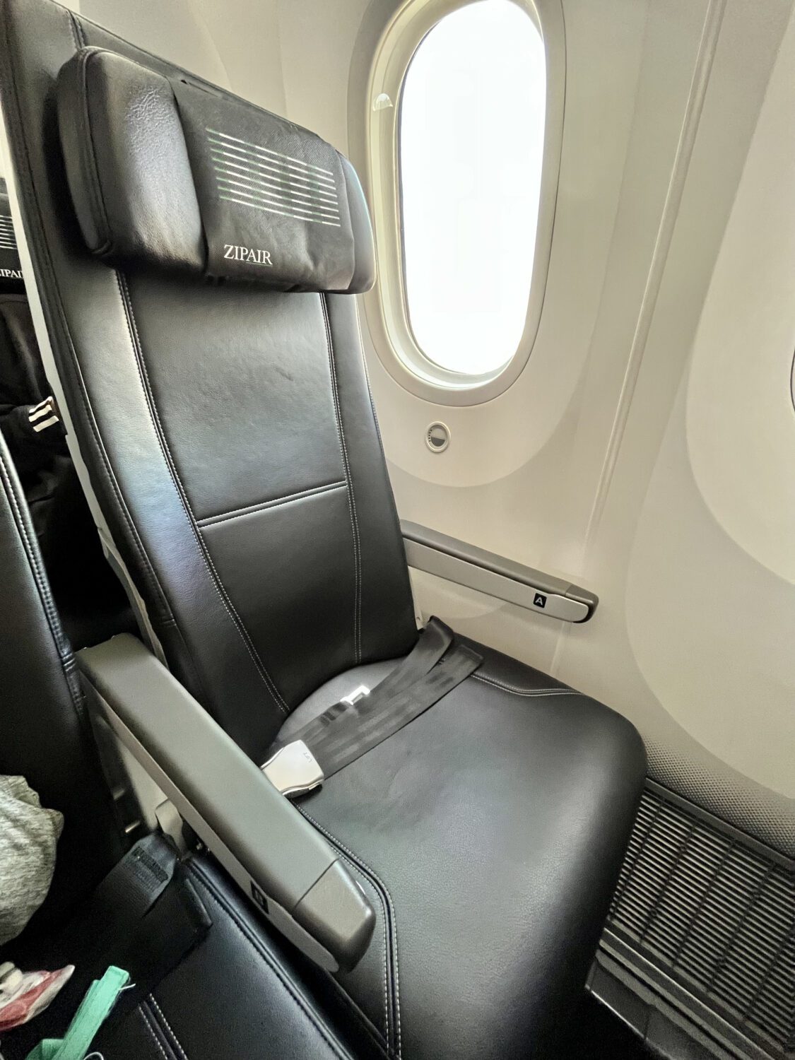 Zipair window seat economy